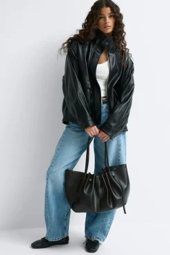 Strap detail bag - Schwarz - Dame - Gina Tricot