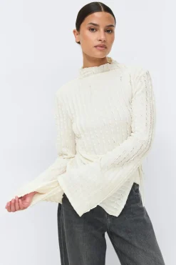 Textured tie detail top - Weiß - Dame - Gina Tricot