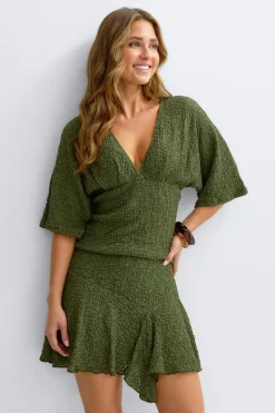 Textured v-neck top - Grün - Dame - Gina Tricot