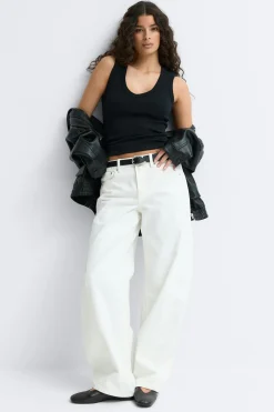 Tight v-neck rib tank - Schwarz - Dame - Gina Tricot