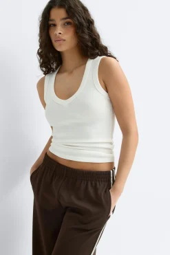 Tight v-neck rib tank - Weiß - Dame - Gina Tricot