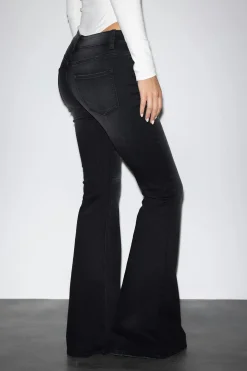Ultra flare jeans - Schwarz - Dame - Gina Tricot