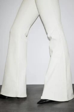 Ultra flare jeans - Weiß - Dame - Gina Tricot