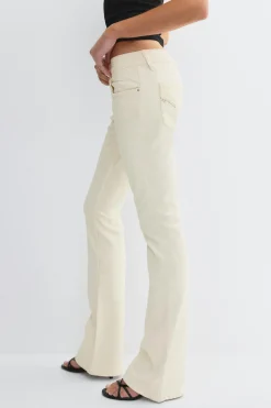 Ultra low bootcut jeans - Weiß - Dame - Gina Tricot