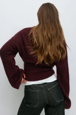 Wide sleeve knitted sweater - Rot - Dame - Gina Tricot