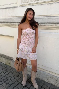 Y smock dress - Weiß - Gina Tricot